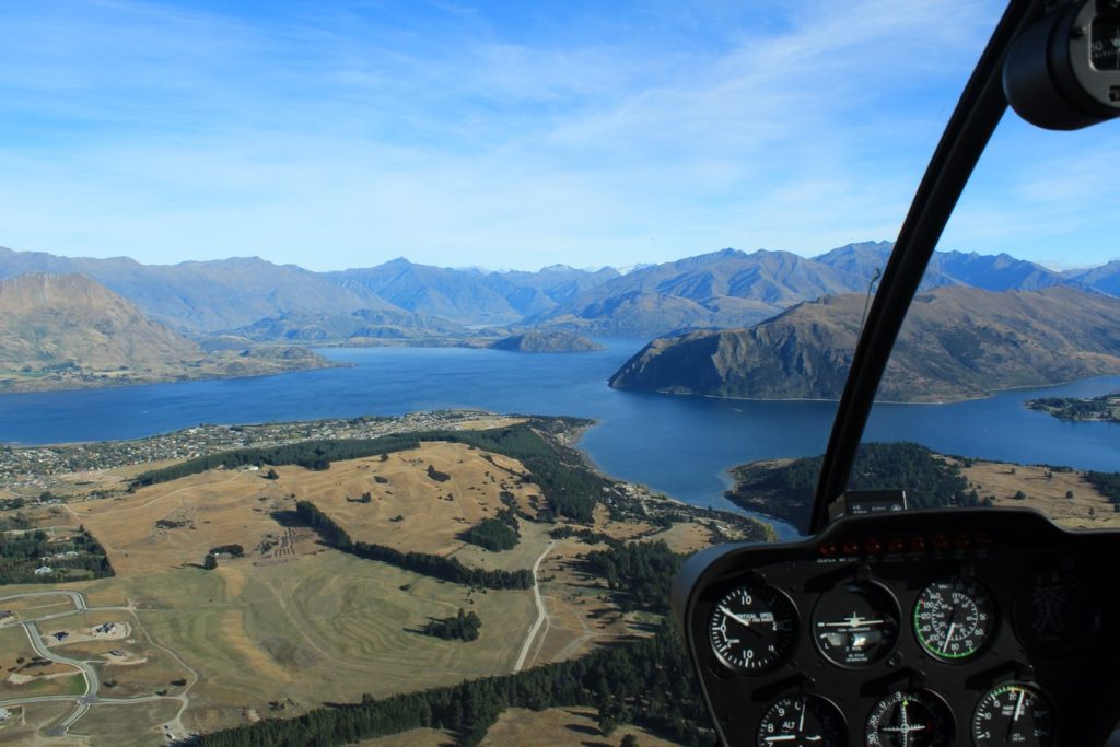 Lac Wanaka, vu d'hélicoptère